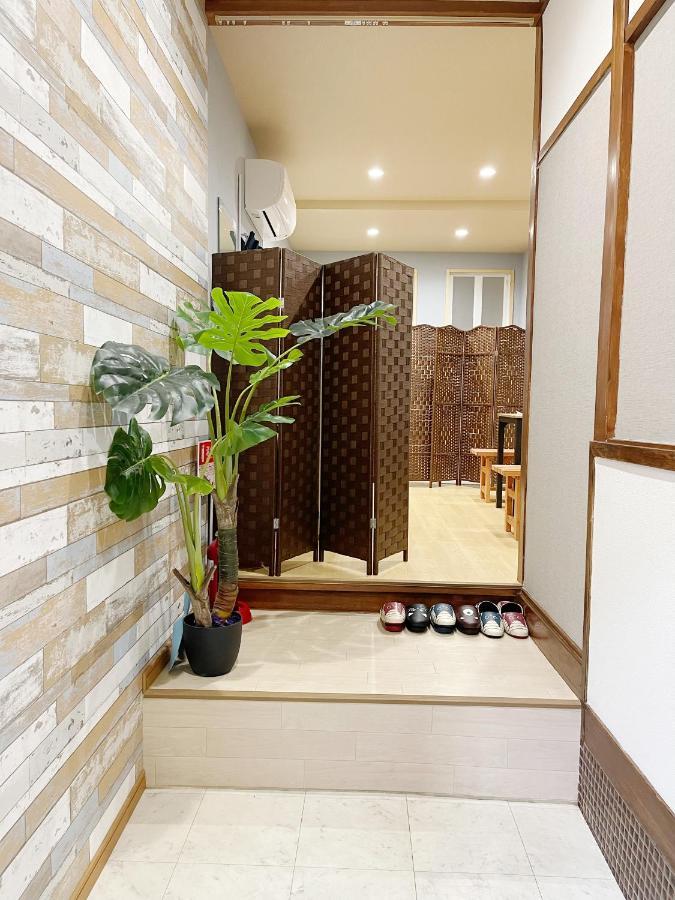 距离namba Shinsaibashi麗子民宿 Osaka Buitenkant foto